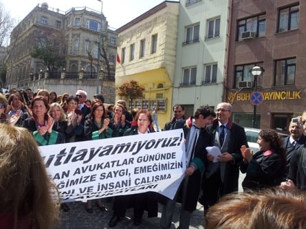 Kamu Avukatlarının Mağduriyetlerinin Giderilmesi Ve Özlük Haklarının İyileştirilmesi İstendi
 - 2