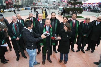 5 Nisan Avukatlar Gününü Kutlamıyoruz

 - 16