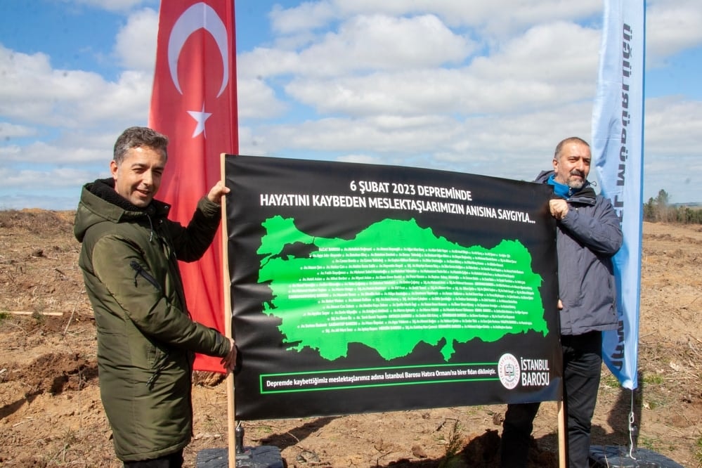 İstanbul Barosu Hatıra Ormanı’na  Depremde Kaybettiğimiz Meslektaşlarımız Anısına Fidan Diktik - 6