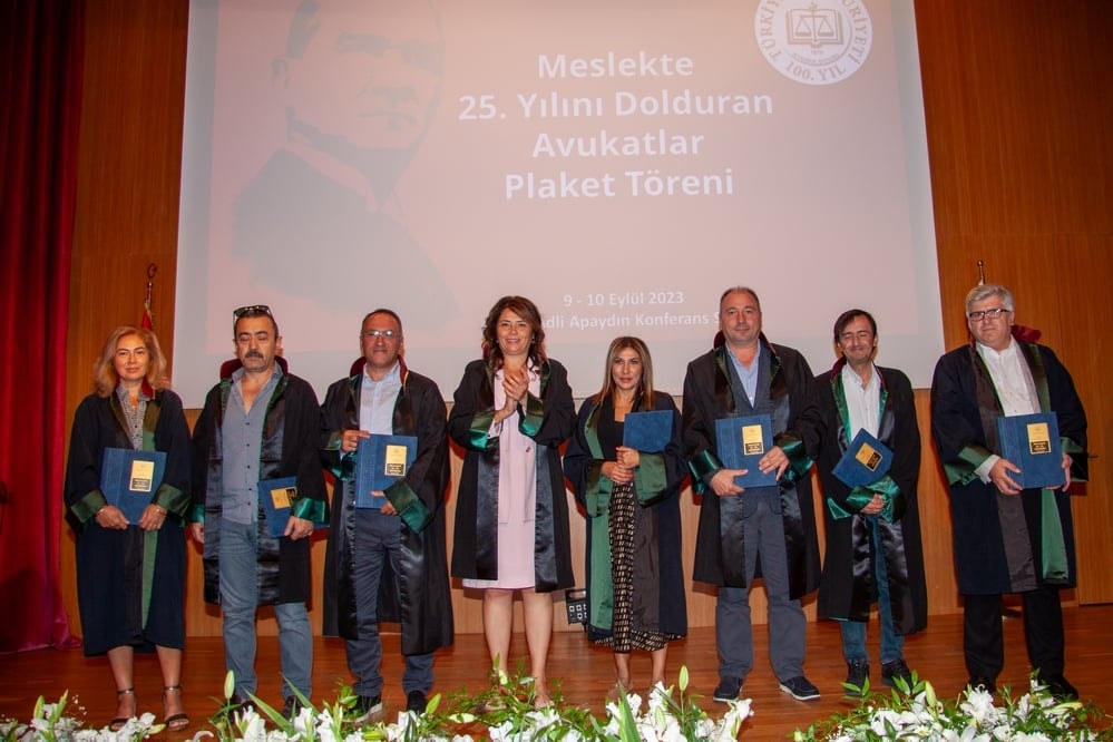 Meslekte 25, 30 ve 35 Yılını Dolduran Meslektaşlarımıza Plaket Verildi - 95