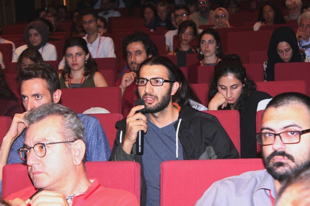 Uluslararası Konferans: ‘Ayın Karanlık Yüzü’ - 145