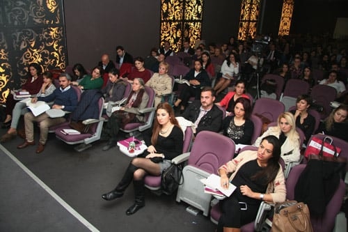 “Kadın Hakları Ve Aile İçi Şiddet” Konulu Sertifika Programı Devam Ediyor

 - 14