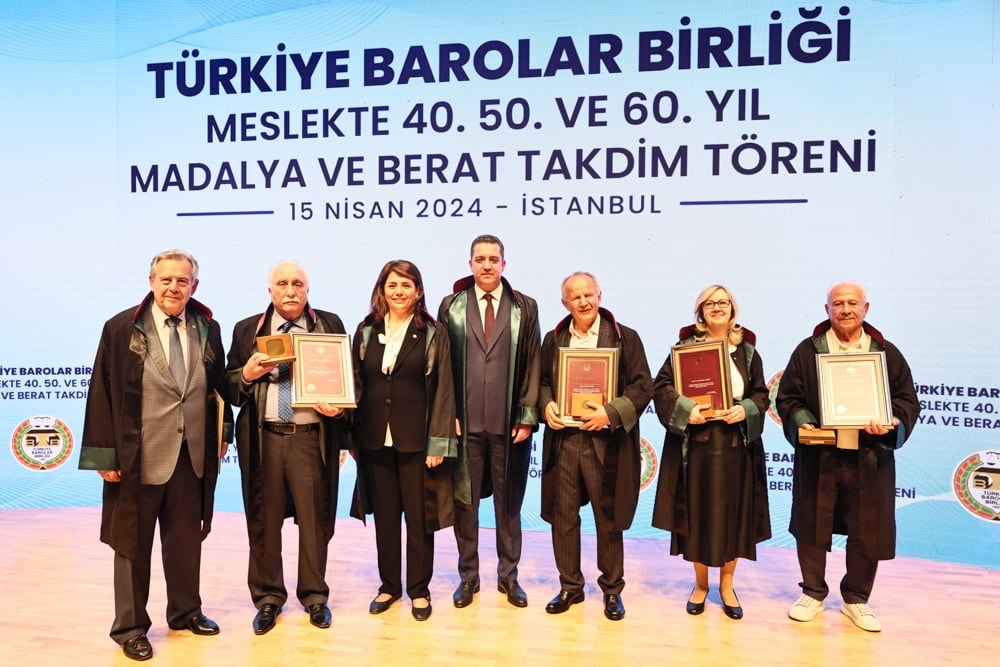Meslekte 40, 50 ve 60 Yılını Dolduran Meslektaşlarımıza Plaket Verildi - 340