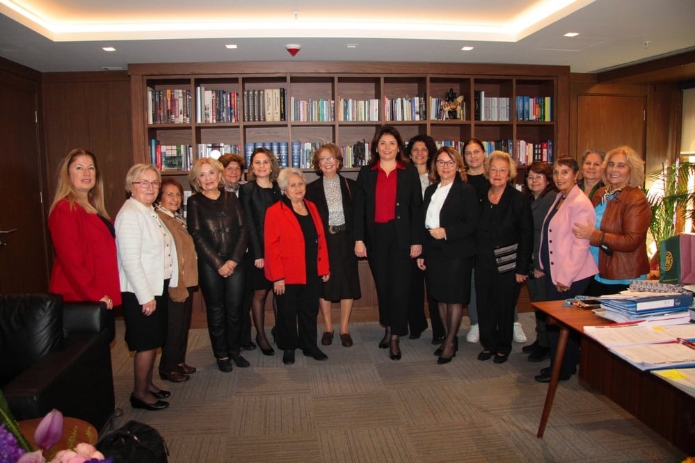 Türk Hukukçu Kadınlar Derneği’nden  Başkanımız Av. Filiz Saraç’a Tebrik Ziyareti - 4