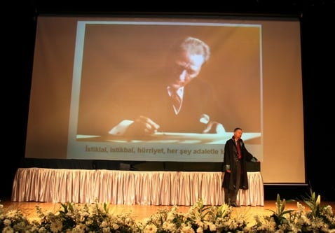 Mesleklerinde 25, 30, 35 Yılını Dolduran Toplam 693 Meslektaşımıza Plaket Verildi
 - 51