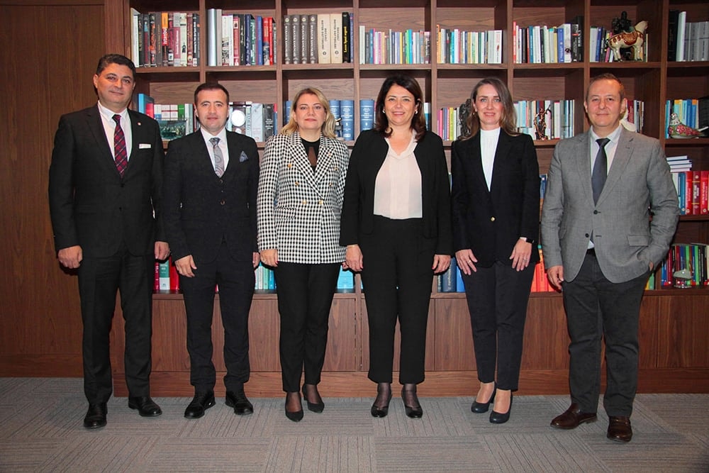 Av. Gökhan Ahi İstanbul Barosu Başkanı Av. Filiz Saraç’ı Ziyaret Etti