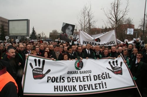 Polis Devleti Değil Hukuk Devleti

 - 7