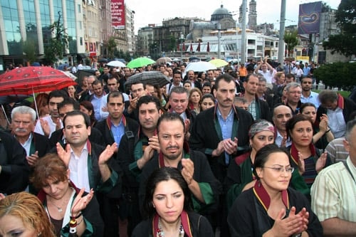Avukatlardan Cmk’Da Yaşanan Sorunlara Tepki - 30
