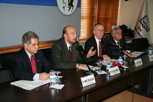 Rauf Denktaş Türk Dünyasının Kahramanıdır

 - 19