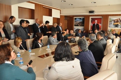 İstanbul Barosu Başkan Ve Yönetim Kurulu Üyeleri, Acıyı Paylaşmak, İncelemelerde Bulunmak İçin Soma’Daydı

 - 65