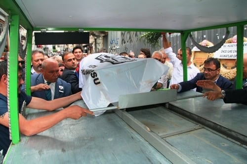 Av. Cengiz Kayıtmazer Son Yolculuğuna Uğurlandı
 - 51