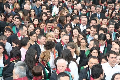 Halka Ve Avukata Yönelik Polis Şiddeti Ve Terörüne Derhal Son Verilmelidir

 - 14