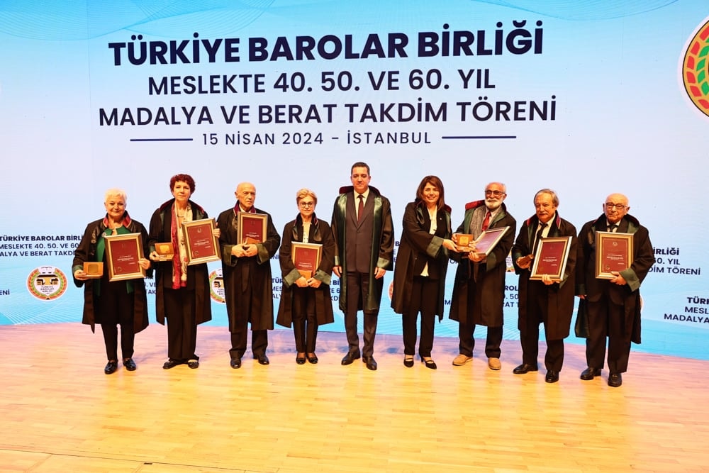 Meslekte 40, 50 ve 60 Yılını Dolduran Meslektaşlarımıza Plaket Verildi - 157