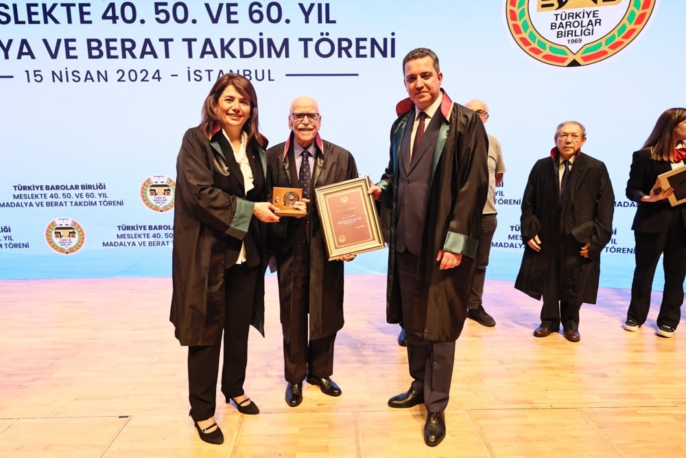 Meslekte 40, 50 ve 60 Yılını Dolduran Meslektaşlarımıza Plaket Verildi - 288