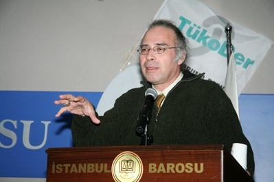 Endüstriyel Gıdalarla Sağlıklı Beslenme Şansı Yok
 - 13