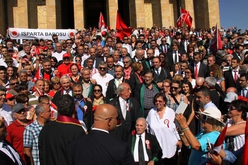 Yeni Adli Yıl Görkemli Bir Alternatif Açılış Töreniyle Başladı
 - 102