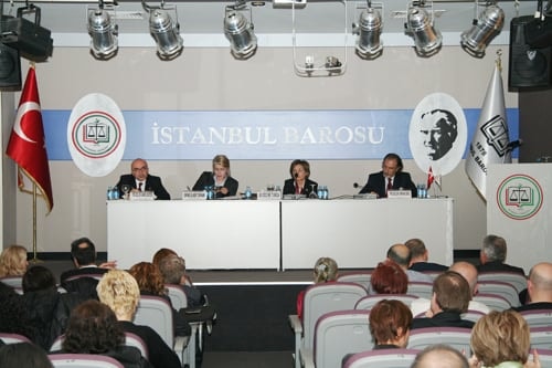 Devrim Yasalarının İçi Boşaltılıyor

 - 18