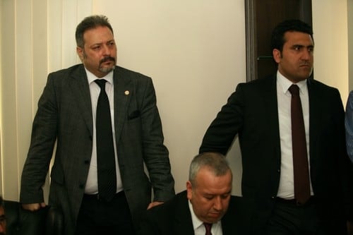 İstanbul Barosu Başkan Ve Yönetim Kurulu Üyeleri, Acıyı Paylaşmak, İncelemelerde Bulunmak İçin Soma’Daydı

 - 3