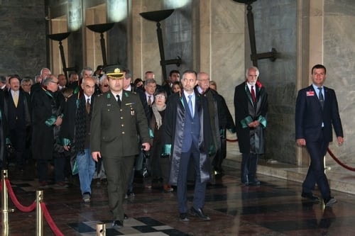 İstanbul Barosu Heyeti Anıtkabir’De Ata’Nın Huzurunda

 - 36