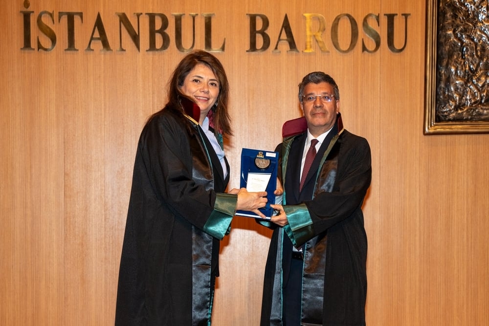 Meslekte 25, 30 ve 35 Yılını Dolduran Meslektaşlarımıza Plaket Verildi - 110