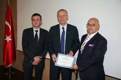 Sağlık Hukukunda Hasta Artık Tüketici Mi Olacak?

 - 37