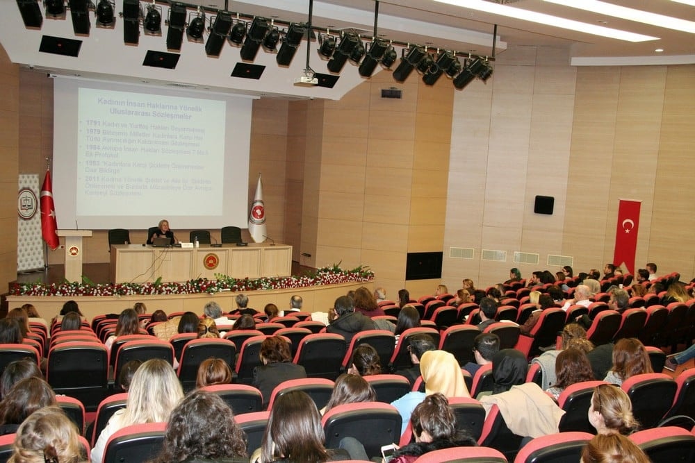 Kadın Hakları ve Aile İçi Şiddet” Konulu Sertifika Programı Devam Ediyor - 100