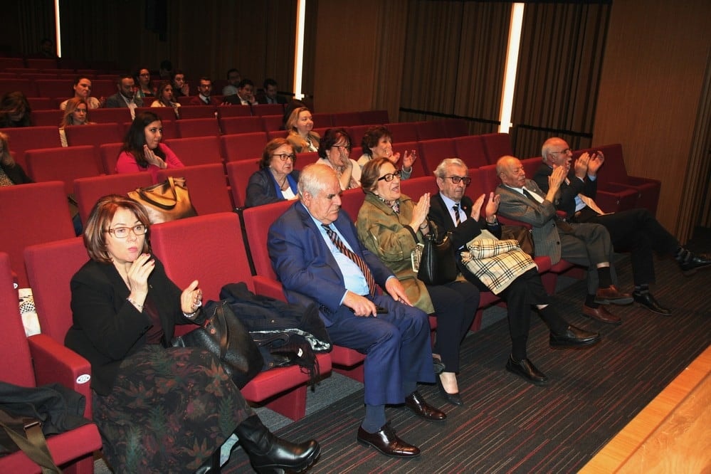 Geçmişten Geleceğe Avukatlık - 74