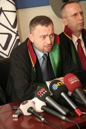 Kocasakal, “Basılmamış Kitaba Ve Avukata Baskını Ve Baskıyı Kınıyoruz”

 - 13