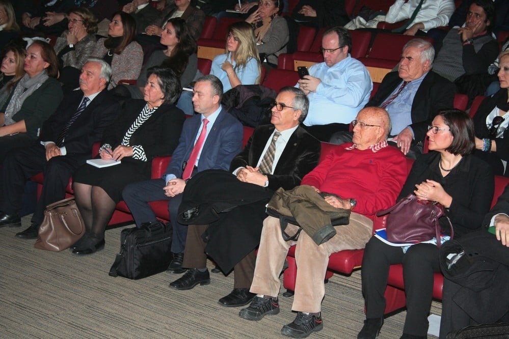 Hukuksal Gerçeklikler Bağlamında Anayasa Değişikliği - 25