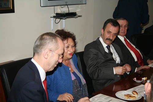 Bursa Barosu Yönetiminden İstanbul Barosuna Destek
 - 24