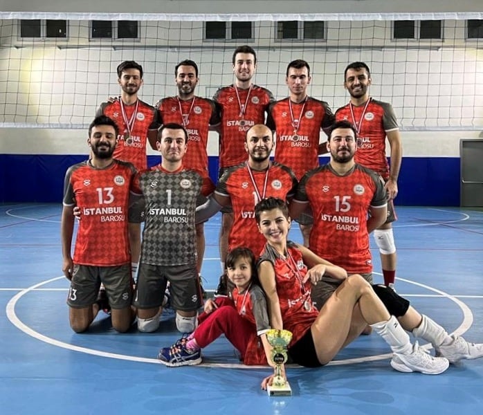 İstanbul Barosu Erkek Voleybol Takımından Bir Kupa Daha - 1