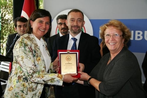 Staj Eğitim Merkezi Eğitmenleri Plaketle Ödüllendirildi

 - 118