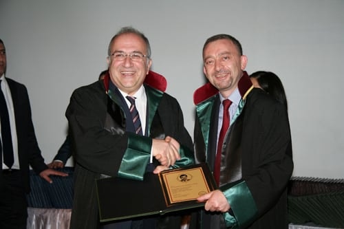 Mesleklerinde 25, 30, 35 Yılını Dolduran Toplam 693 Meslektaşımıza Plaket Verildi
 - 92