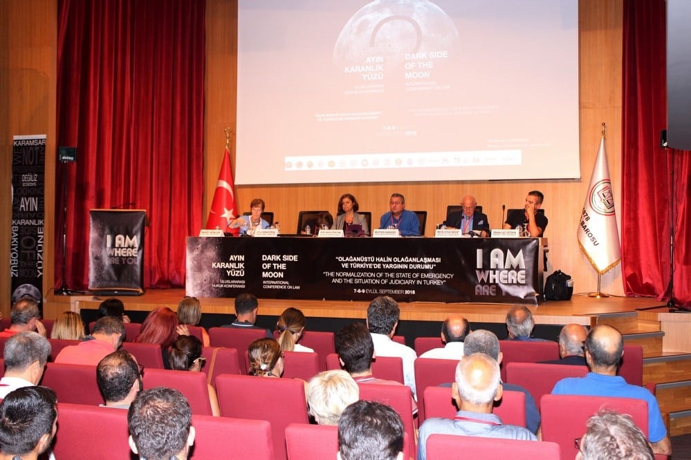 Uluslararası Konferans: ‘Ayın Karanlık Yüzü’ - 175