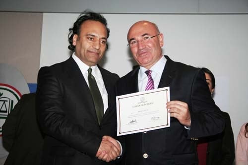 İstanbul Barosu Dış İlişkiler Merkezi Tarafından Düzenlenen
“Sınırlar Ve Sığınmacılar: Bir Suriye Örneği “ Konulu Toplantı Yapıldı - 99