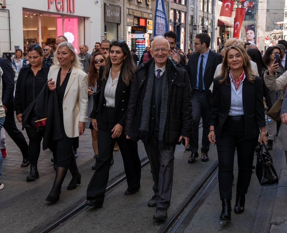 İstanbul Barosu Başkanı Av. Prof. Dr. İbrahim Kaboğlu ve Yönetim Kurulu Üyeleri 29 Ekim Cumhuriyet Bayramı Törenine Katıldı - 6