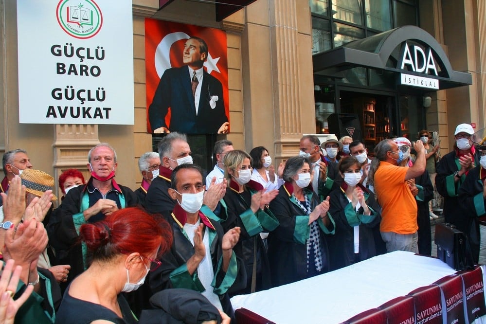 İstanbul Barosu Bütün Gruplarıyla Bir Bütündür - 2