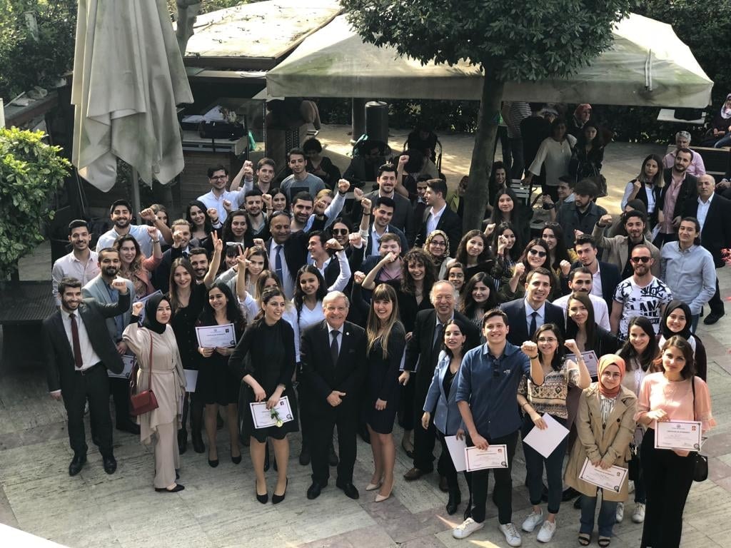 41. Dönem Hukuk İngilizcesi ve Terminoloji Derslerine Katılanlara Törenle Belgeleri Verildi - 3