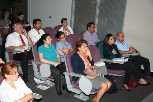 Kadın Hakları Ve Aile İçi Şiddet Konulu Sertifika Programı Devam Ediyor

 - 50