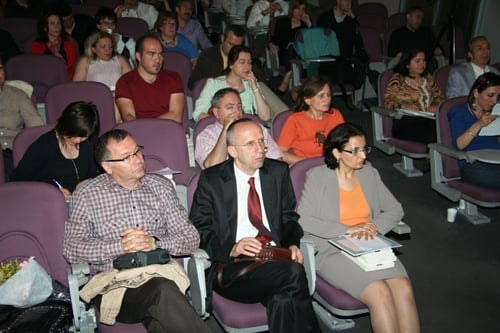 Tıbbi Uygulama Hatalarına Yaklaşım
 - 17