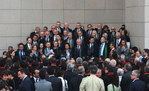 Adalet Dilenmiyoruz: Direniyoruz!
 - 4