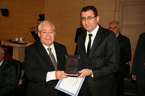 Hukuk Eğitimi Büyük Bir Kaosa Sürüklenmiştir - 97