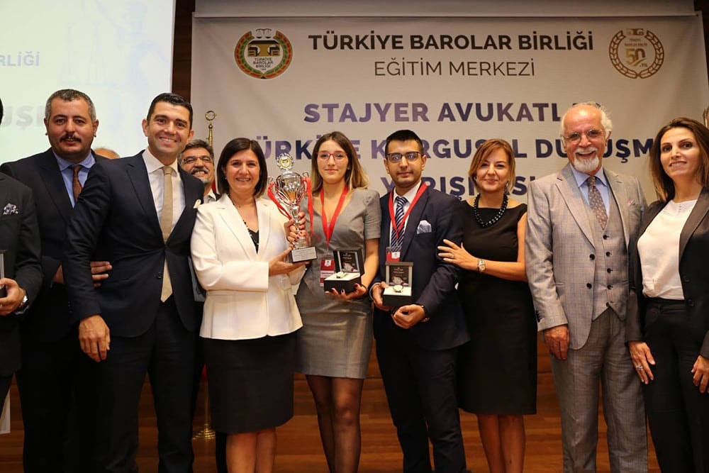 İstanbul Barosu Stajyerleri Türkiye Üçüncüsü - 3