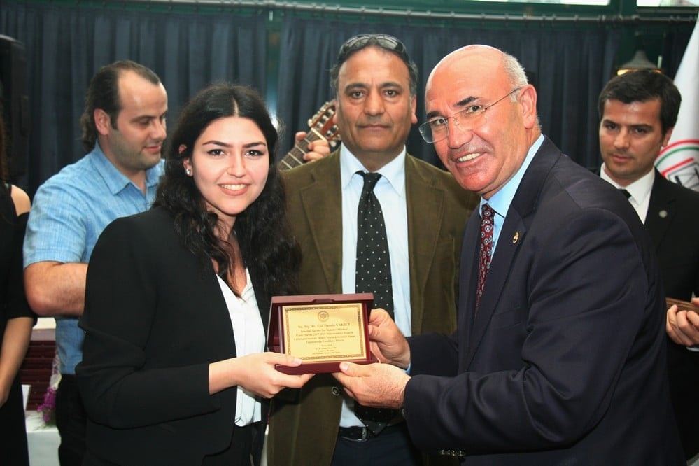 Tarihte Haksız Yargılamaların Gölgesinde Savunmanın Savunulması – II - 74