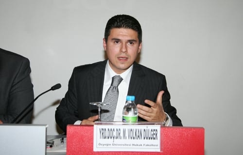 İnternet Yasası Taslağı Tartışıldı 
 - 1