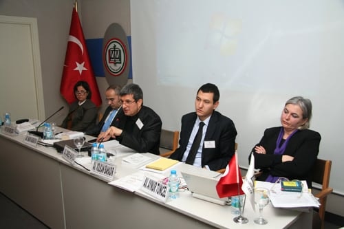 Avukata Yönelik Baskı Vatandaşa Yapılmış Sayılır

 - 65