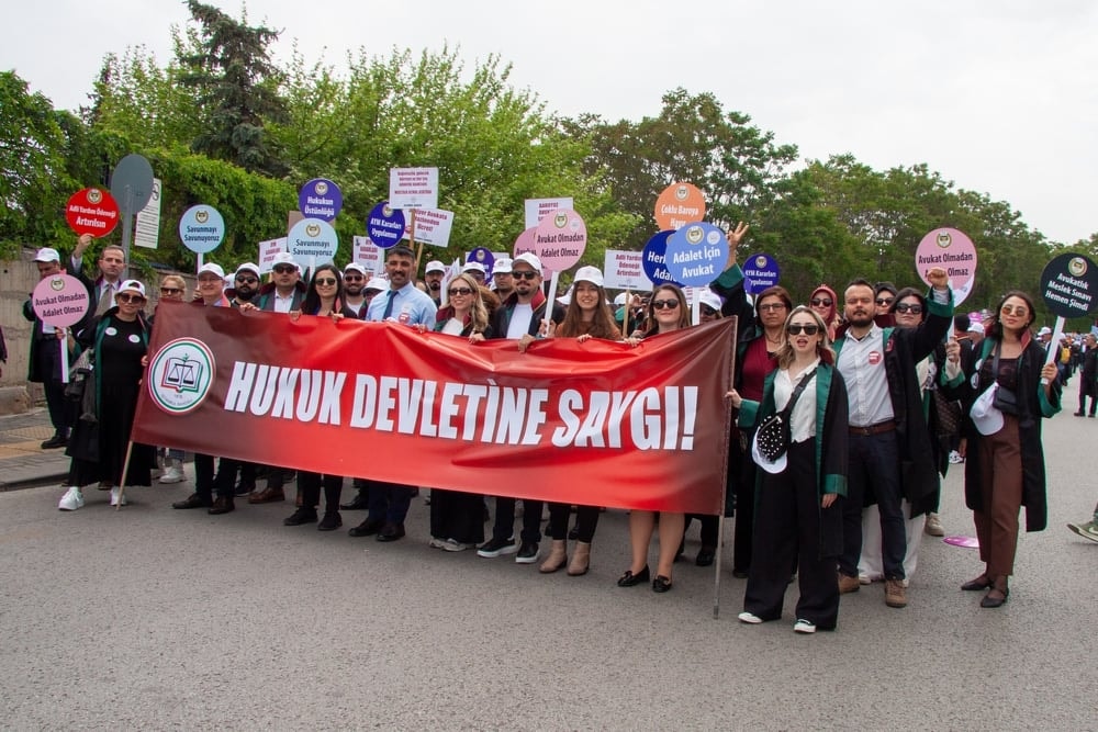 Binlerce Meslektaşımızla “Avukat İçin de Adalet” İçin Ankara’da Bir Araya Geldik - 24