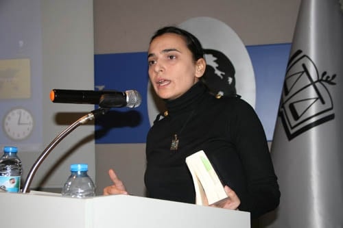 Kadın Hakları Ve Aile İçi Şiddet Semineri Devam Ediyor

 - 84