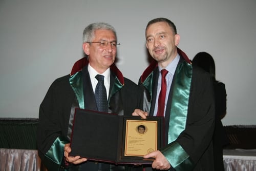 Mesleklerinde 25, 30, 35 Yılını Dolduran Toplam 693 Meslektaşımıza Plaket Verildi
 - 123