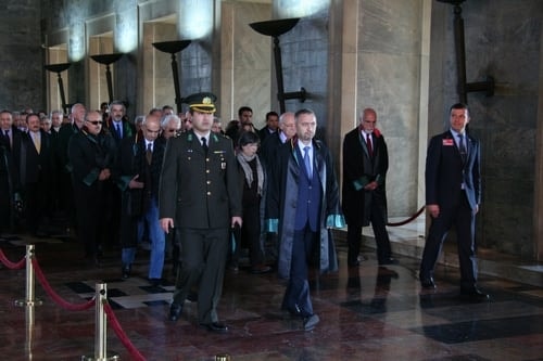 İstanbul Barosu Heyeti Anıtkabir’De Ata’Nın Huzurunda

 - 37